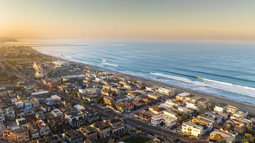 807 Santa Barbara Pl, San Diego, California 92109 home-pic-47